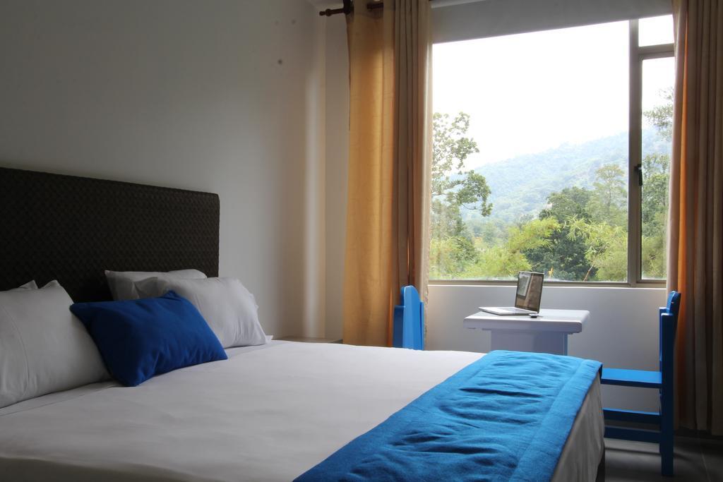 Hotel Ventura Loma Mesa de Ruitoque Екстериор снимка