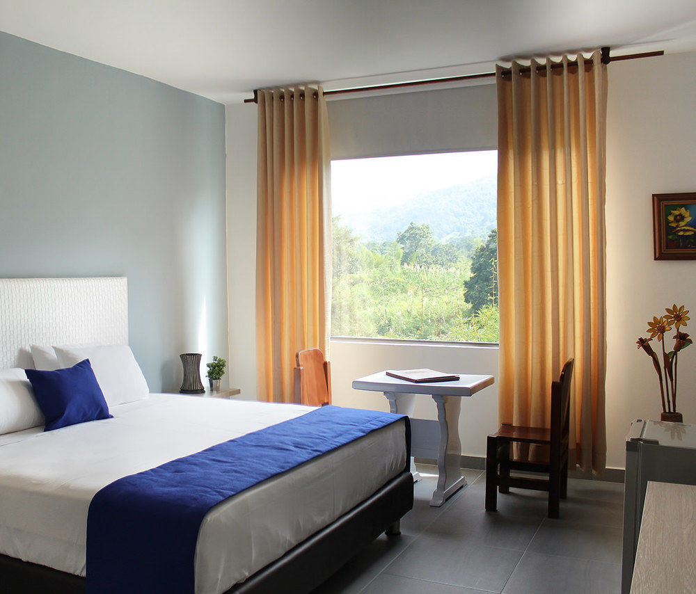 Hotel Ventura Loma Mesa de Ruitoque Екстериор снимка