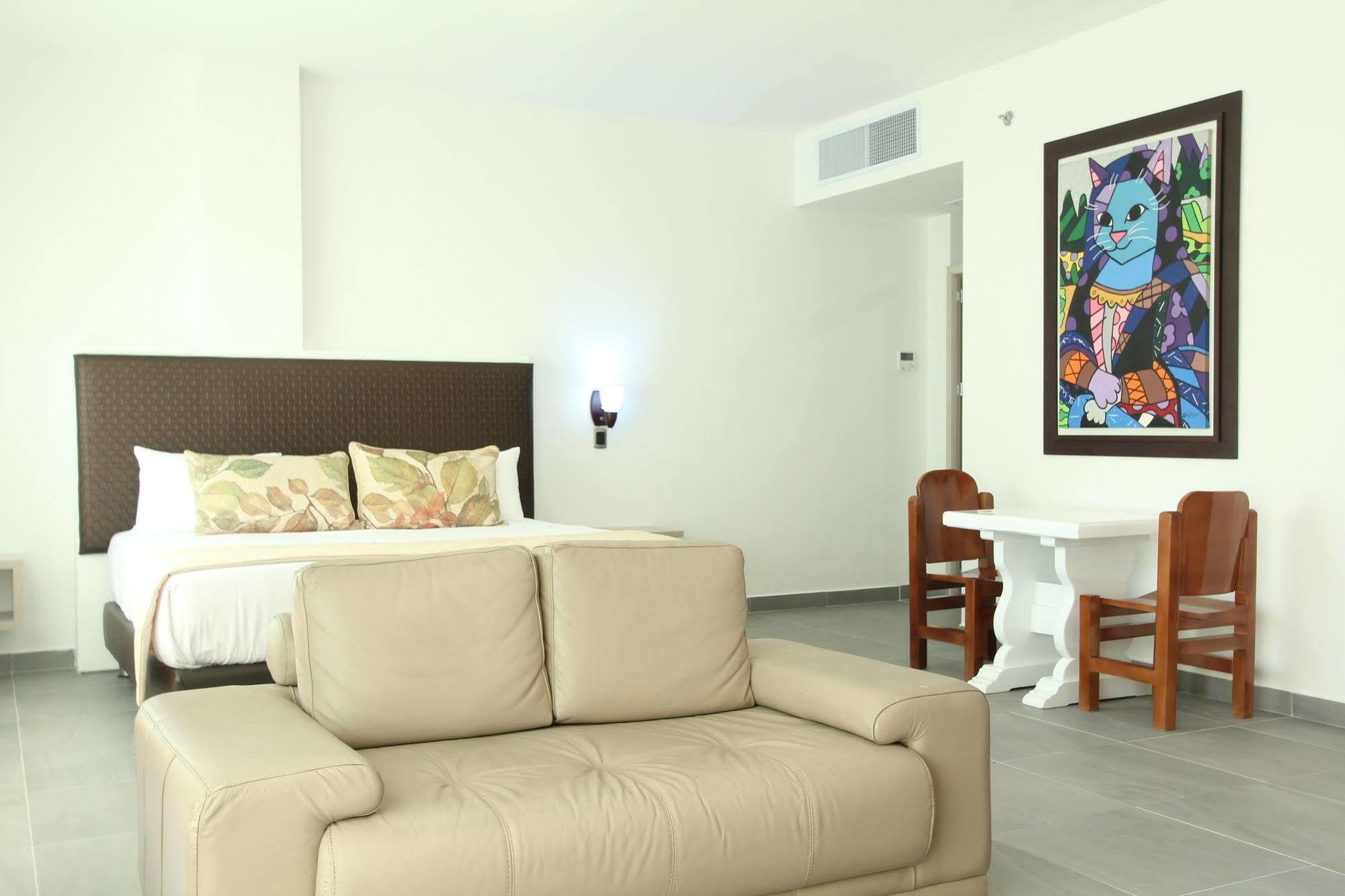 Hotel Ventura Loma Mesa de Ruitoque Екстериор снимка
